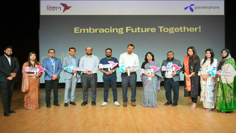 Grameenphone uses bKash to speed up payments to field force