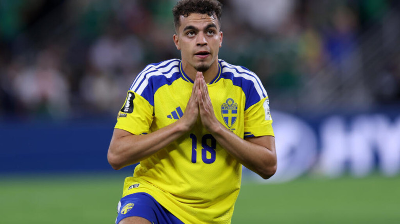 Sweden demolish Tunisia 5-1 to seize control of World Cup gr