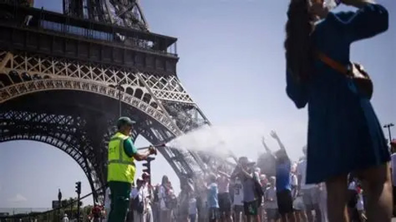 France heatwave's first major outage leaves 68,000 homes wit