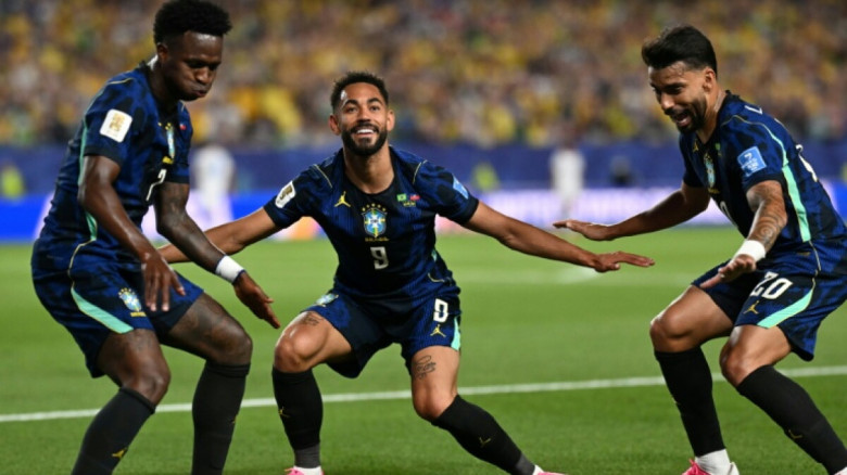 Brazil aim for last 32 as World Cup goes into hectic phas