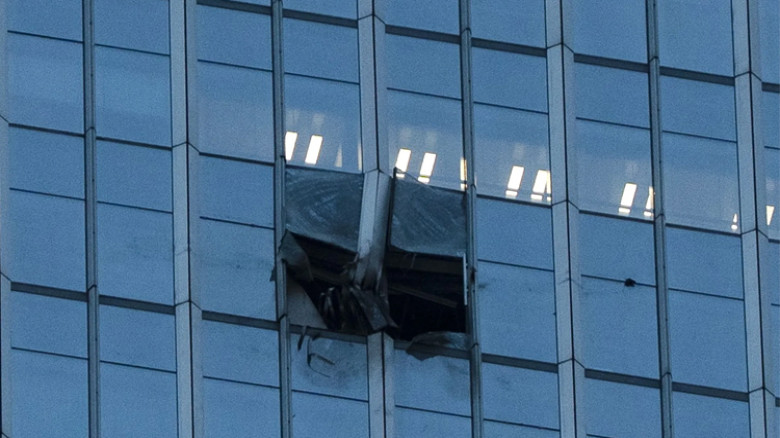 Pilot killed when small plane crashed into Beijing skyscrape