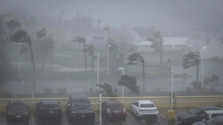 Major' damage as super typhoon hits US islands