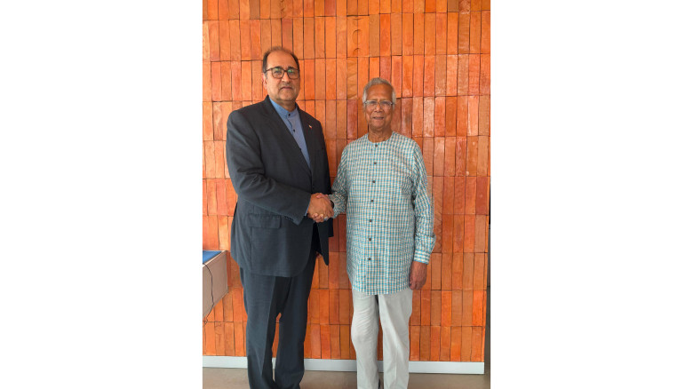 Iranian ambassador calls on Yunus, invites him to Iran