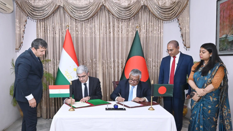 Bangladesh , Tajikistan vow to strengthen relations