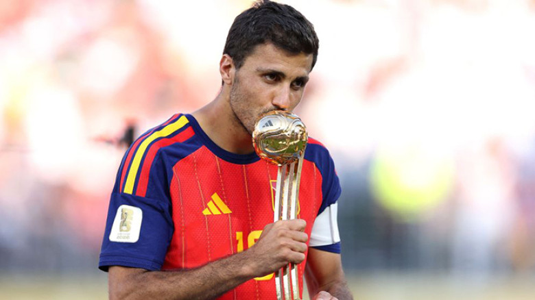 Spain captain Rodri wins World Cup player of the tournament award