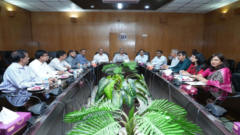JU delegation holds courtesy meeting, exchanges views with R