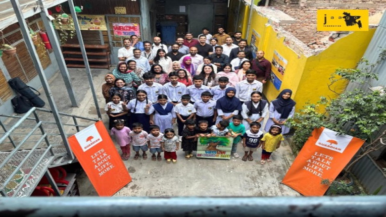 Guardian staff visits JAAGO digital school to see model in a