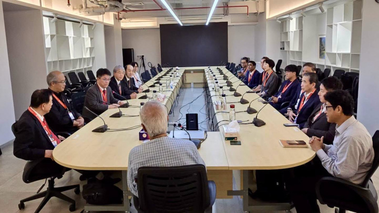 Japanese delegation meets Professor Yunus