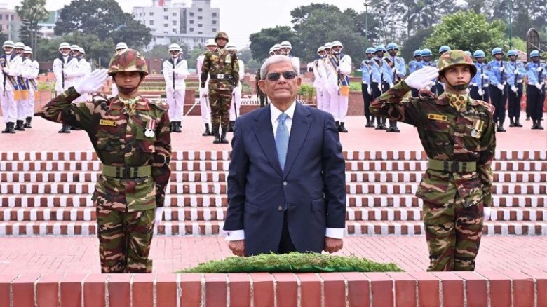 President pays tribute at National Memorial