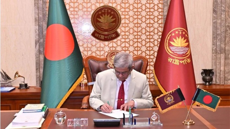 President Mirza Fakhrul begins official duties at Bangabhaba