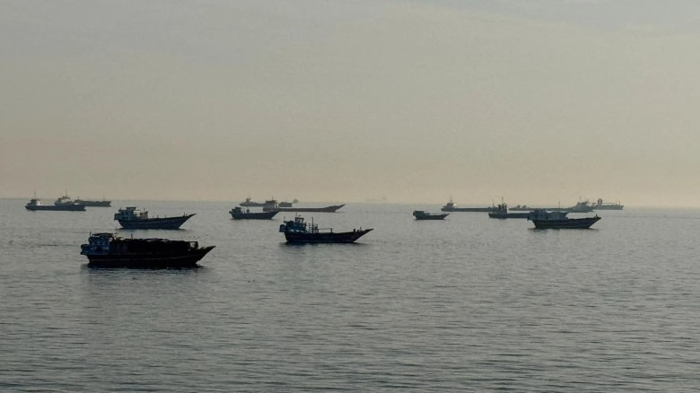 Oman top diplomat to visit Iran to discuss Hormuz Strait