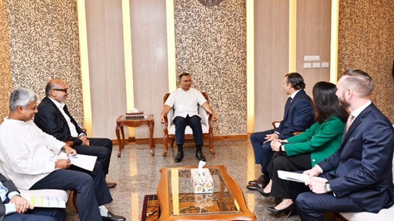 PM seeks more Chevron investment in gas sector