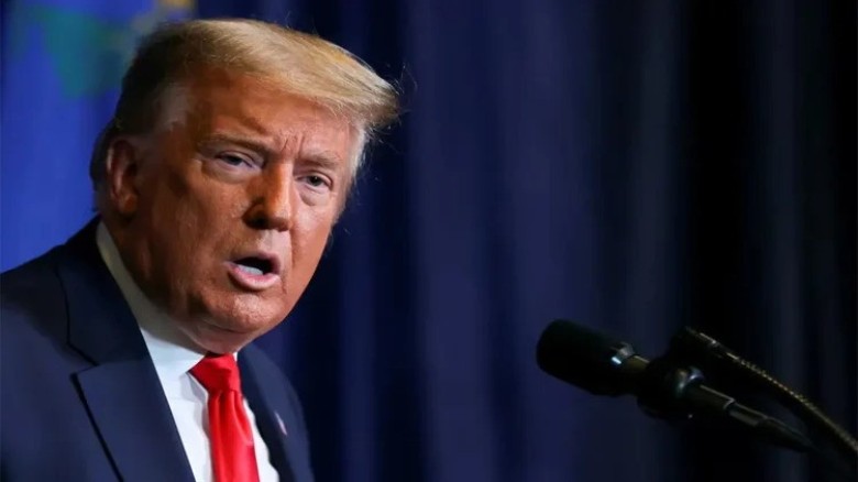 Trump chastises Zelensky over Russian refinery strikes durin