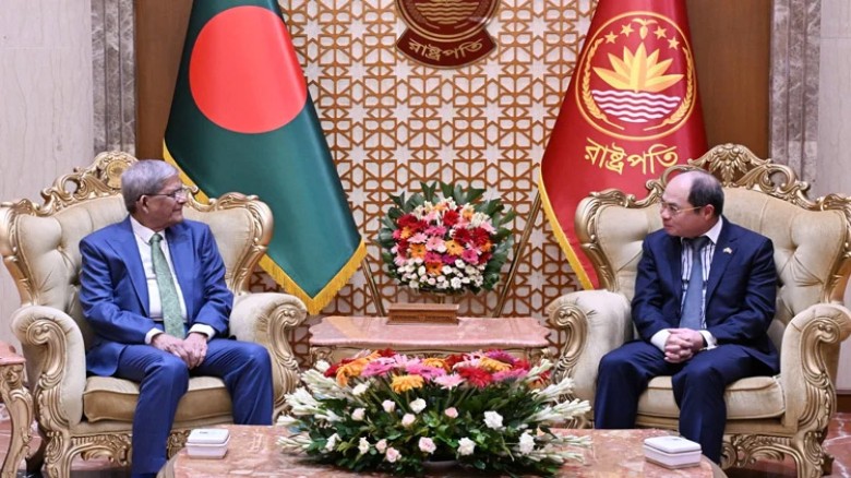 President urges Vietnam to ease visa process for Bangladeshi