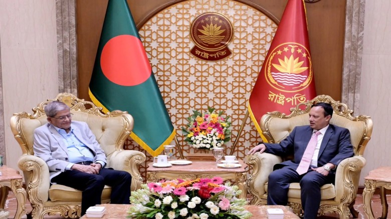 Attorney General pays courtesy call on President