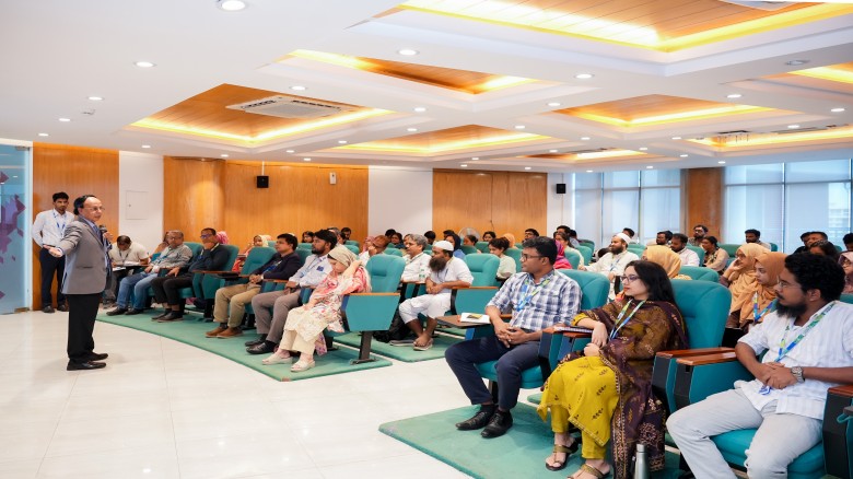 DIU holds training on research, grant writing excellence