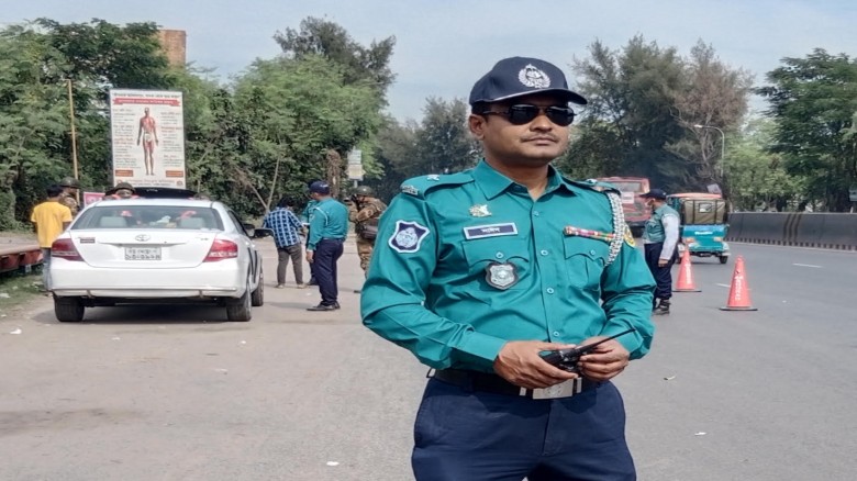 Respiratory, heart risks threaten Chattogram traffic police