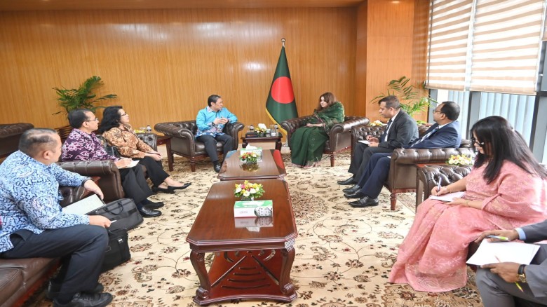 Indonesia vice minister meets state minister Shama Obaed