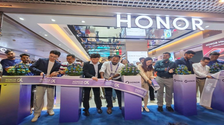 HONOR opens first Alpha Store in Bangladesh