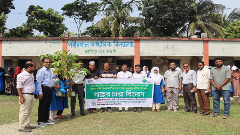 DFED distributes tree saplings to over 400 students in Barguna