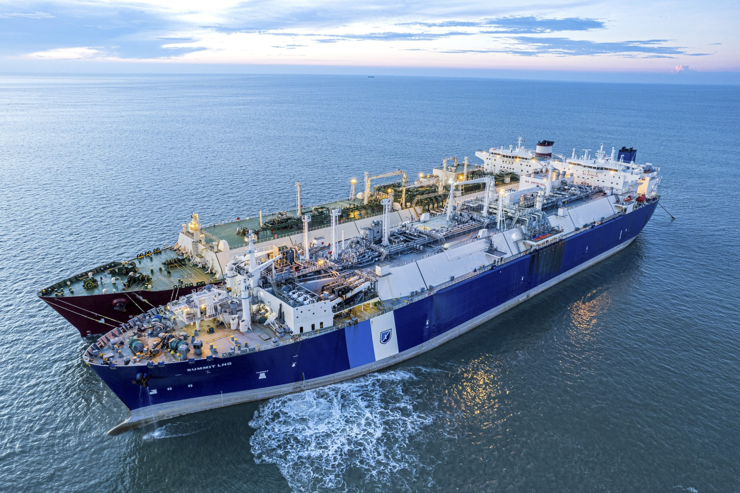 Summit LNG hits 300th ship-to-ship transfer milestone