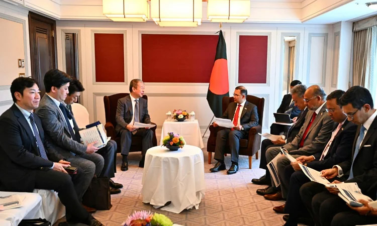 Govt committed to investment-friendly policies, improved bus